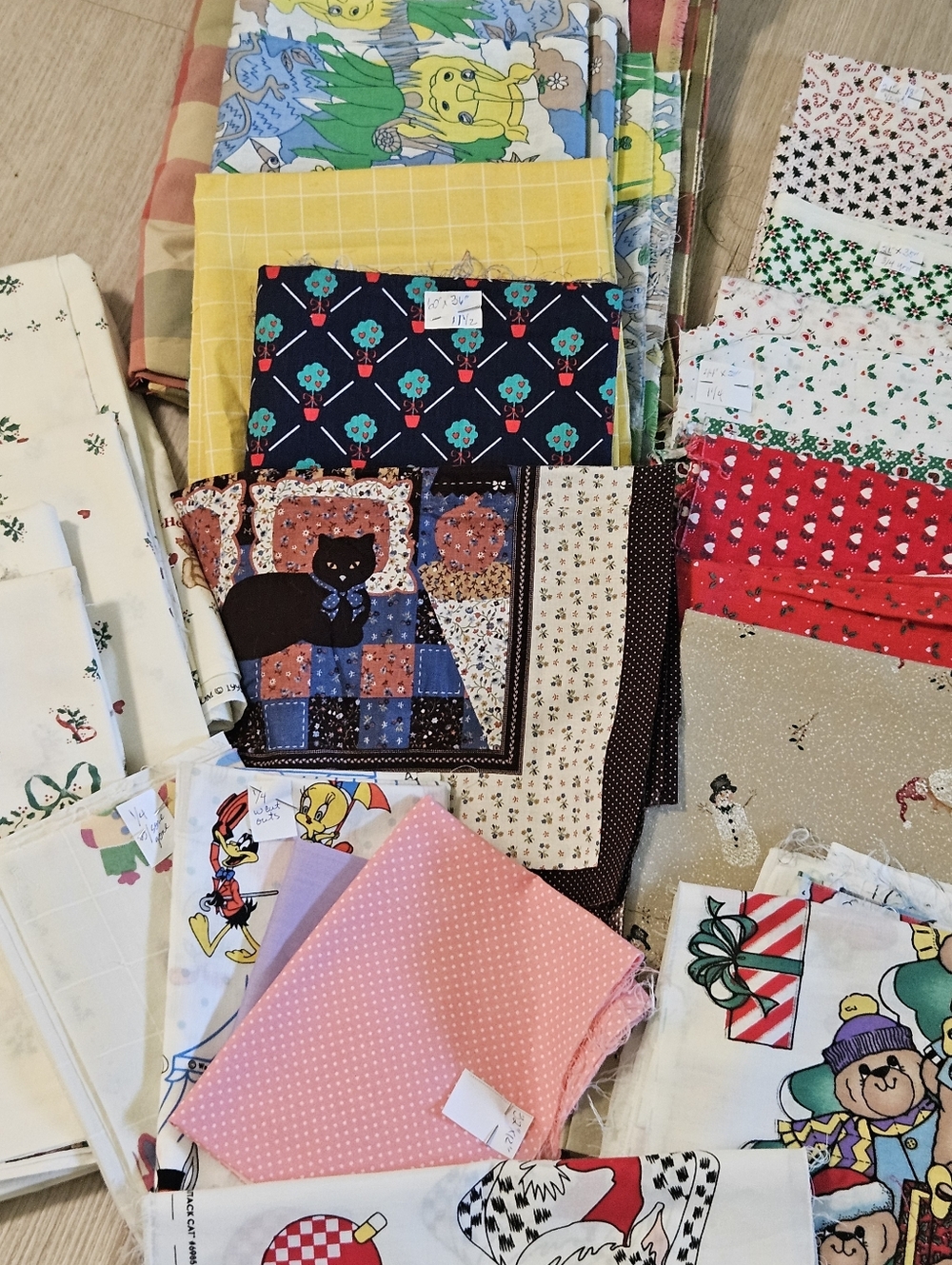 Mystery Box Fabric Box (1/4 - 2yds) Cuts (20) Yard Box - Picture 7 of 7